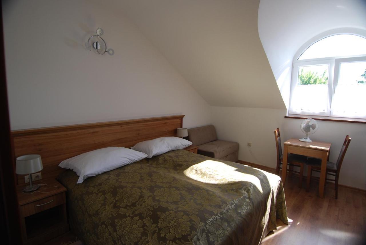 Ivanek Guest House Zvíkovské Podhradí Kültér fotó